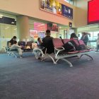 Espera. El área de preabordaje de vuelos nacionales en terminal de Quito.