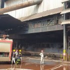 El incendio fue controlada por los bomberos