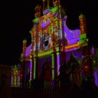 Evento. En la iglesia principal de la localidad se proyectaron a los Reyes Magos.