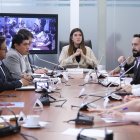 Repetición. La Comisión de Desarrollo Económico tratará la propuesta, al igual que la primera ley urgente.