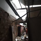 Explosión en socio vivienda 2 deja una persona fallecida y daños materiales en varias casas.