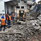 El derrumbe causó daños en la casa comunal, la pared de una vivienda y el cierre total de la calle. En 2018 se produjeron fisuras en el muro.