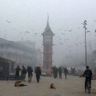 Una zona central de Nueva Delhi es fotografiada este miércoles 27 de diciembre de 2023 bajo una densa neblina.