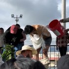 Suceso. Los sospechosos fueron juzgados en la plaza central de la parroquia.