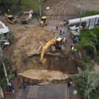 Un socavón en la vía Monay- Baguanchi dejó sin agua potable a más de 5.000 personas en Cuenca.