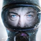 Fotograma cedido por Netflix donde se observa al actor argentino Ricardo Darín durante las grabaciones de la serie “El Eternauta”.