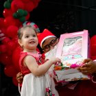 Acto. En la actividad entregaron regalos a los niños.