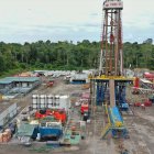 Producción. Un pozo de explotación de crudo en el Oriente de Ecuador que es administrado por la empresa pública Petroecuador.
