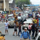 Seguridad. El flujo de visitantes en la calle 6 de Marzo el pasado sábado 30 de diciembre.