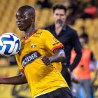 Janner Corozo viajo a México para reunirse con el grupo Pachuca dueño de su pase