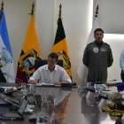 El presidente Daniel Noboa durante una reunión sobre el tema de la seguridad en la provincia de El Oro.