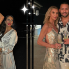 Ambas lucieron, en distintos lugares, similares vestidos