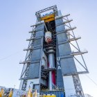 Fotografía cedida por United Launch Alliance que muestra una plataforma de lanzamiento con el nuevo cohete Vulcan