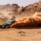 El piloto ecuatoriano Sebastián Guayasamín en acción en el rally Dakar.