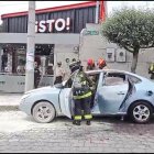 Bomberos acudieron al sitio para controlar el incendio provocado en el sector de Monteserrín