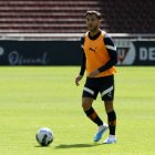 Ezequiel Piovi, capitán de los albos, analizó la salida de Esteban Paz y Luis Zubeldía de la escuadra azucena.