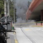 El equipo de técnicos antiexplosivos del GIR realizó una explosión controlada de un paquete sospechoso.