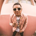 Julico, además de músico, es ilustrador y diseñador gráfico profesional.