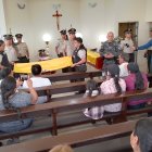 Escena. Sus compañeros de institución le dieron el último adiós.