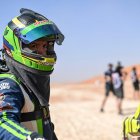 El piloto ecuatoriano Sebastián Guayasamín tras terminar la sexta etapa del rally Dakar.