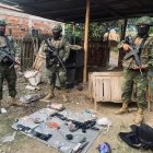 Labores. En las operaciones de este viernes siguió el decomiso de armas, municiones y explosivos.