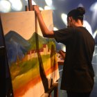 Pintura. Jóvenes y adultos proponen y plasman problemas sociales e ideas originales.