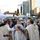 Tel Aviv. Cientos de personas piden el regreso de sus parientes.