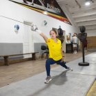 María Sol Naranjo durante un entrenamiento de esgrima, una de las disciplinas del pentatlón moderno. La deportista, de 16 años, se alista para su primera experiencia olímpica.