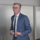 El ministro de Finanzas, Juan Carlos Vega, ayer en su rueda de prensa para transparentar cifras.