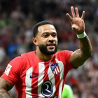 Memphis Depay intenta recuperarse para los partidos de Atlético de Madrid