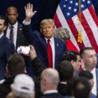 Des Moines (Iowa, EE. UU.). el expresidente Donald Trump habla en el Iowa Events Center durante una parada de su campaña hacia las elecciones de este 2024.