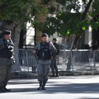 Buenos Aires. Agentes policiales recorren un sector céntrico de esta capital.