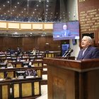 El dirigente de un gremio de jubilados, Henry Llanes, explica en el Pleno el alcance de su proyecto de iniciativa ciudadana.