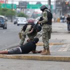 La iniciativa comienza en medio de un estado de excepción con la declaratoria de guerra a 22 grupos calificados como terroristas.