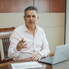 Figura. Es el director de Riego, Drenaje y Dragas, de la Prefectura del Guayas, y asegura que trabajan con el consorcio para que la ría se drague 24/7.
=