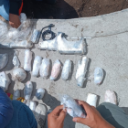 Las armas fueron encontradas enterradas.