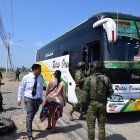 Carreteras. Los pasajeros viajan con mucho temor cuando transitan por la vía a Machala.