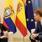 Daniel Noboa con el presidente del Gobierno español, Pedro Sánchez, en su reunión privada.