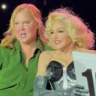 Amy Schumer y Madonna.