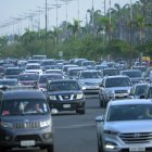 Cantones. Miles de vehículos que salen desde urbanizaciones de La Puntilla y La Aurora cruzan a diario por la avenida Samborondón.