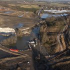 Una vista aérea general que muestra el área de un deslizamiento de tierra en el sitio de tratamiento de suelos residuales nórdicos cerca de la aldea de Oelst, cerca de Randers, Jutlandia, Dinamarca, el 25 de enero de 2024.