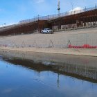 Vista de barricadas de alambre de púas, el 25 de enero de 2024 en el muro fronterizo desde Ciudad Juárez, Chihuahua (México).
