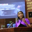 En su rendición de cuentas anual, la fiscal Salazar invitó a los asambleístas a no defraudar al país.