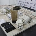 Más de 900 dosis de heroína, valoradas aproximadamente en 5 dólares cada una, fueron encontradas en la vivienda.