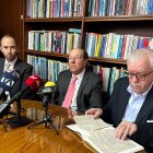 José Hidalgo, director de Cordes; Oswaldo Hurtado, presidente de Cordes; y Abelardo Pachano, miembro del Directorio de Cordes.