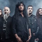 De izquierda a derecha, Jonathan Donais, Scott Ian, Joey Belladonna, Charlie Benante, Frank Bello, del grupo thrash Anthrax, de Estados Unidos.