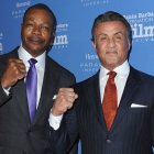 Carl Weathers y Sylvester Stallone en 2016.