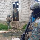 El estado de excepción habilitó a los militares para que puedan ayudar a la Policía Nacional en los controles.