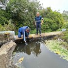 En las aguas contaminadas se han hecho una serie de pruebas desde la primera emergencia.