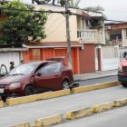 Uniformados revisaron el interior del carro en el que estaban los ciudadanos